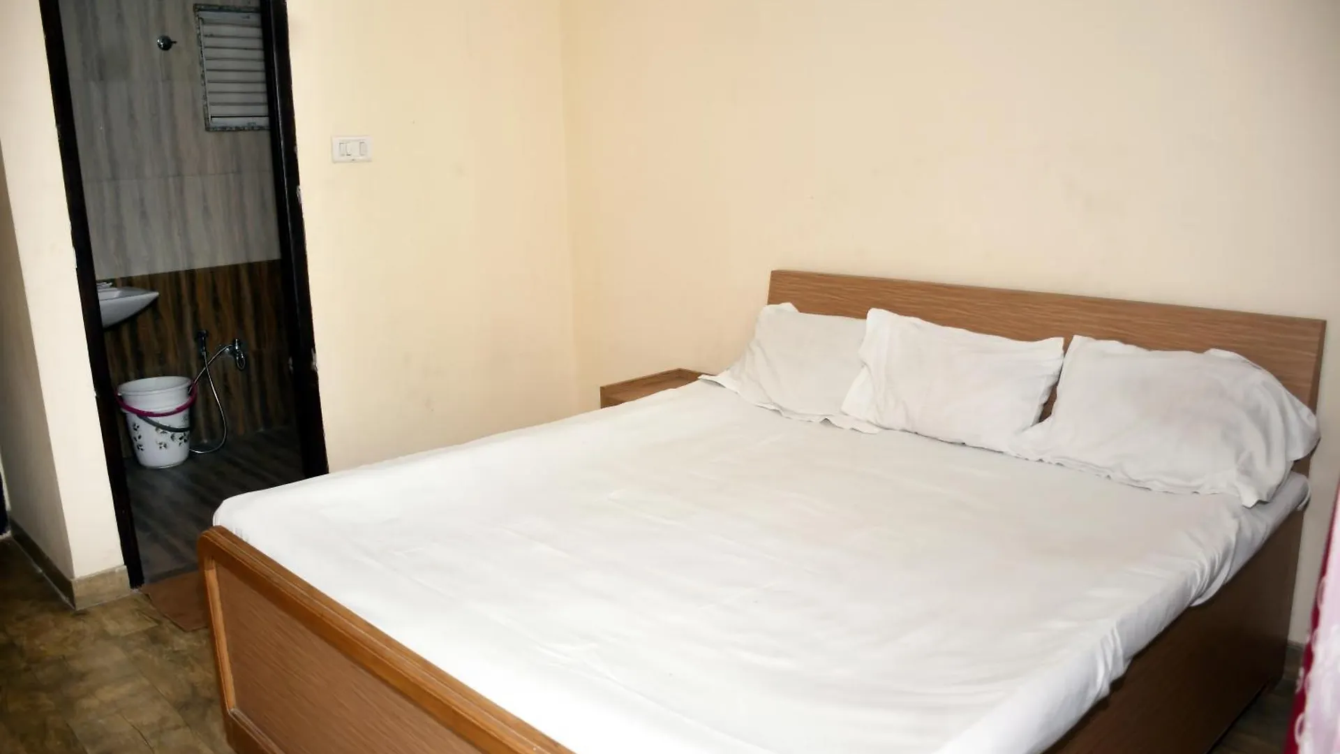 The Royale Retreat Apartment Varanasi 0*,  India