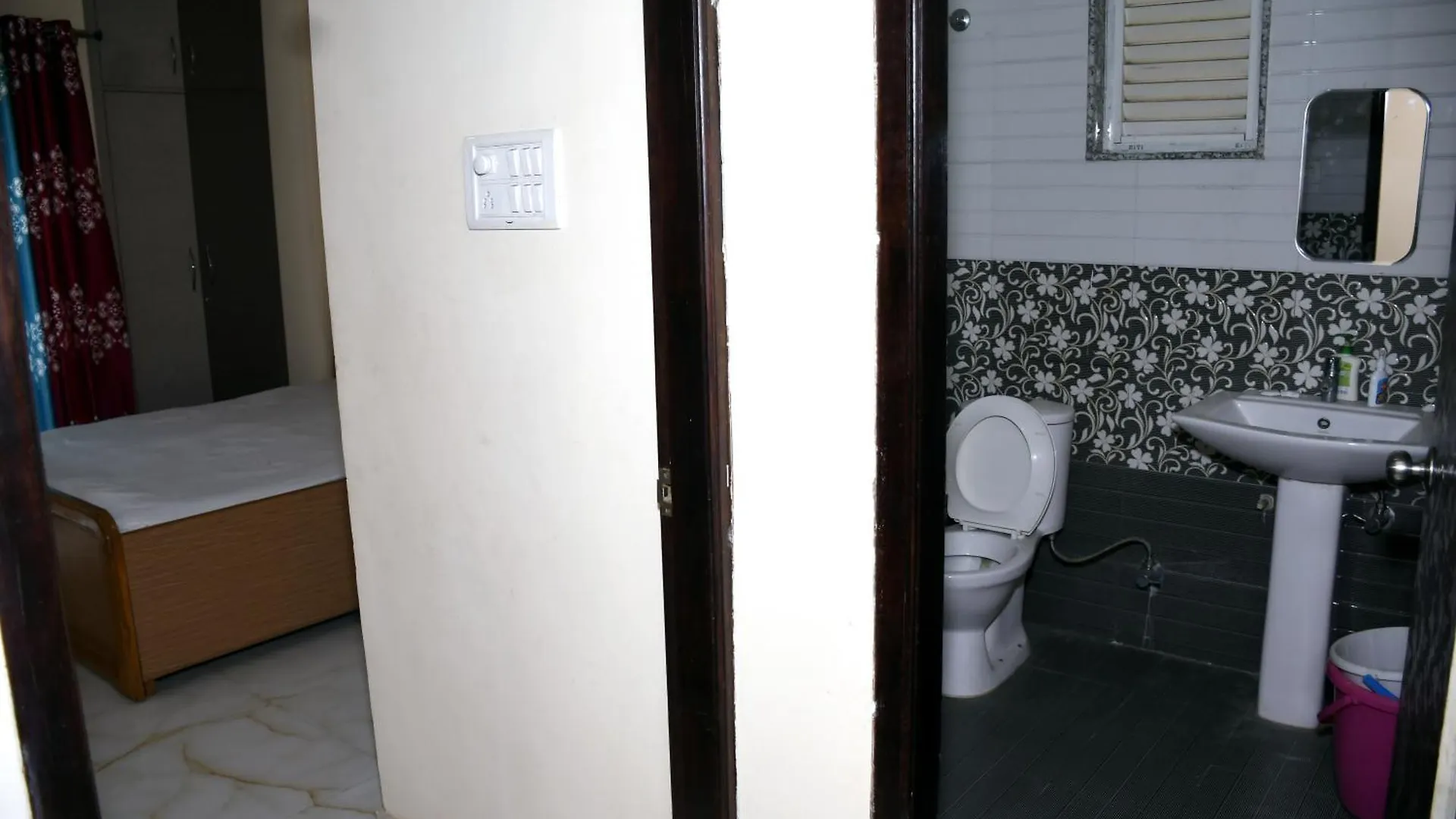 The Royale Retreat Apartment Varanasi 0*,  Indien