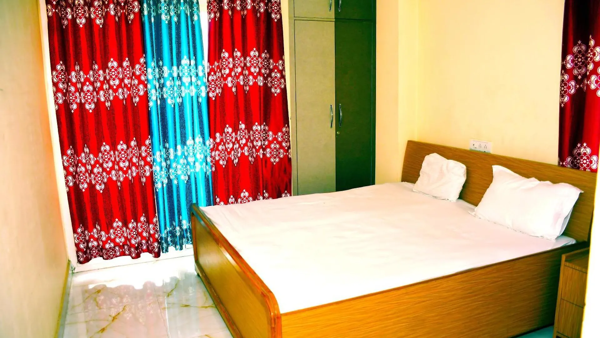 The Royale Retreat Apartment Varanasi